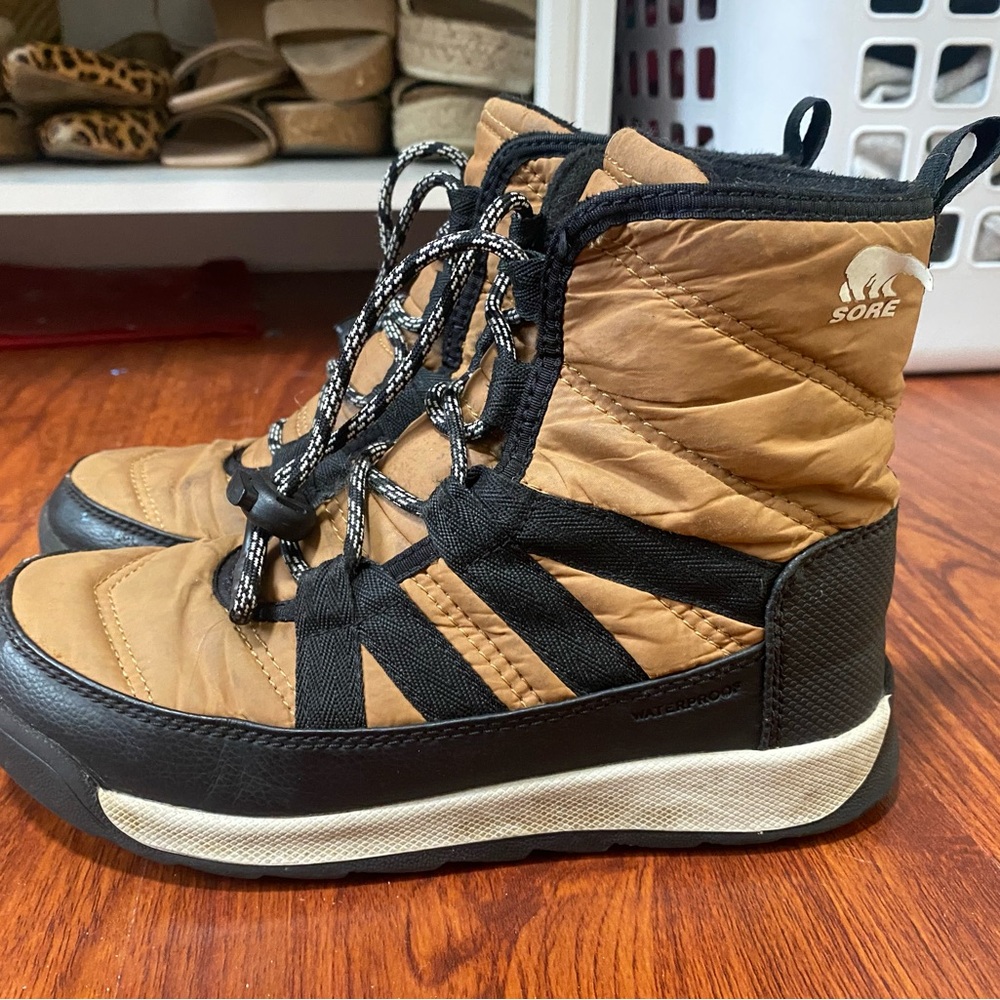 Boys Sorel WATERPROOF Boots, size 2